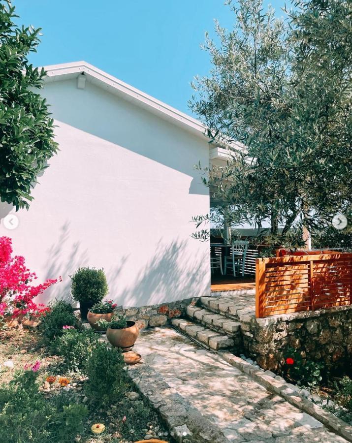 Alevra Ξενοδοχείο Dhërmi Εξωτερικό φωτογραφία